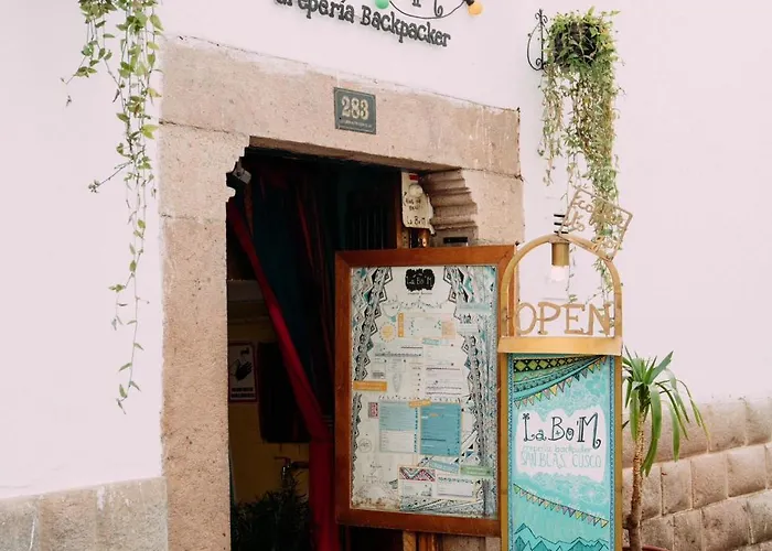 Backpacker La Bo'm Hotel