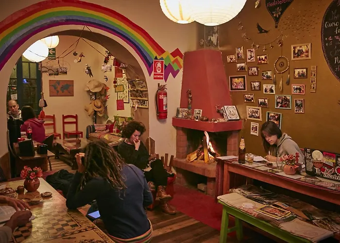 Backpacker La Bo'm Hotel